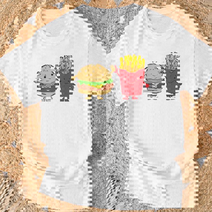 フライドポテト ハンバーガー チーズバーガー 友達 ファストフード フライドポテト Tシャツ 高齢者への贈り物