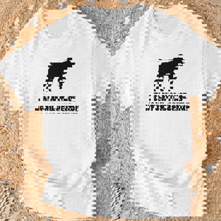 ブリタニー・スパニエル 私はあなたの提案ではなく私の鼻に従います Tシャツ 高齢者への贈り物