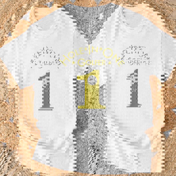 ホールインワンゴルファー2024ホールインワンゴルフ記念品 Hole In One Golfer 2024 Tシャツ 高齢者への贈り物