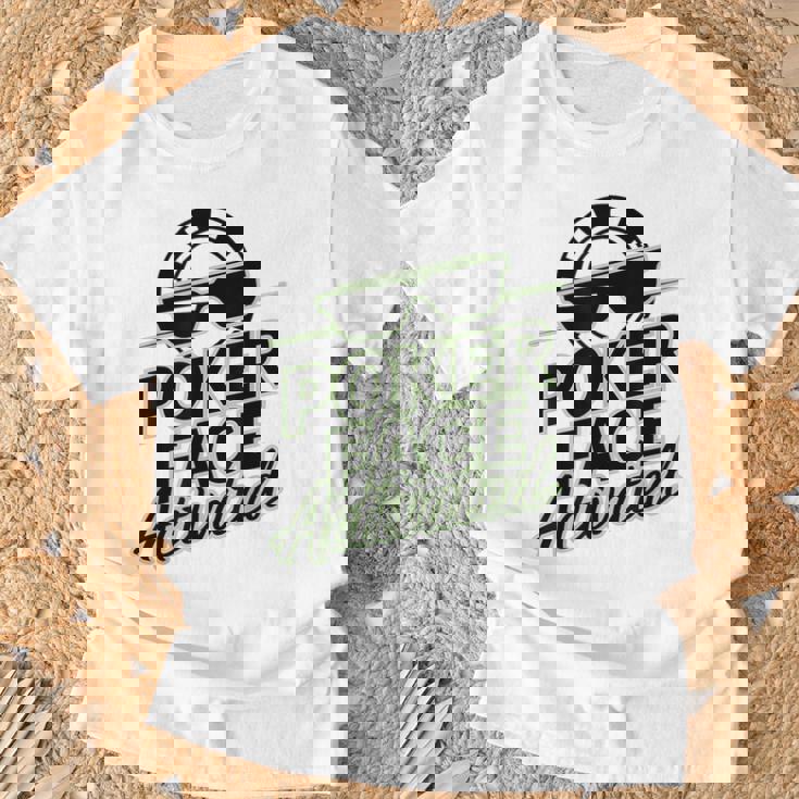 ポーカーフェイス活性化テキサスホールデムポーカーカード愛好家。 Tシャツ 高齢者への贈り物