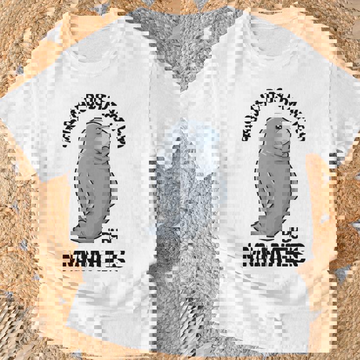 マナティーに気を取られる かわいい 海の動物 マナティー Tシャツ 高齢者への贈り物