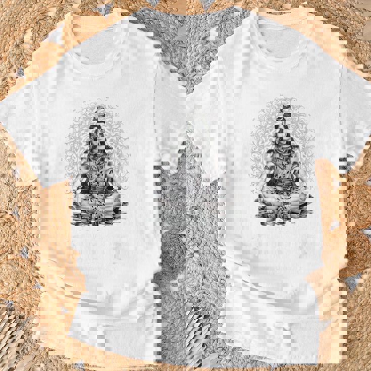 マハ シヴァラートリ ヒンドゥー教の祭り シヴァ神 マハシヴァラートリ Tシャツ 高齢者への贈り物