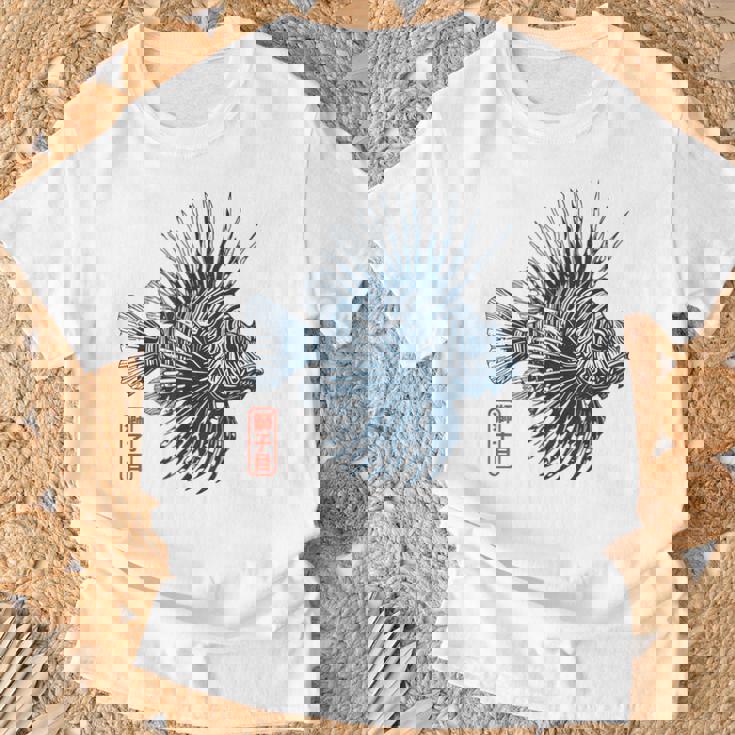 ミノカサゴ 水族館の魚飼育、水族館 Tシャツ 高齢者への贈り物