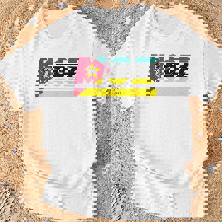 モザンビークデザイン。国旗付きモザンビーク衣装 Moz Tシャツ 高齢者への贈り物
