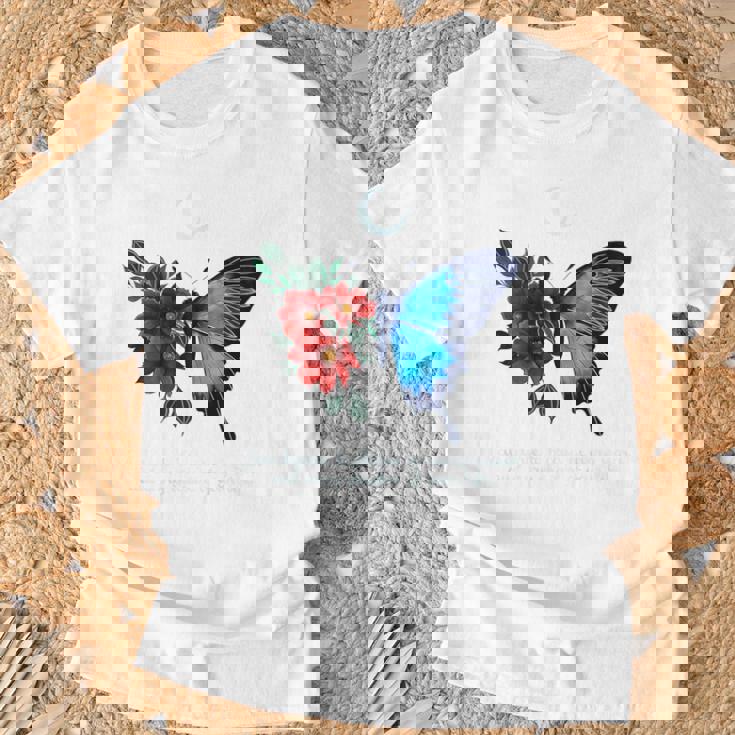 モナーク 蝶 天体 蝶 太陽 月 満ち欠け マジカル。 Tシャツ 高齢者への贈り物