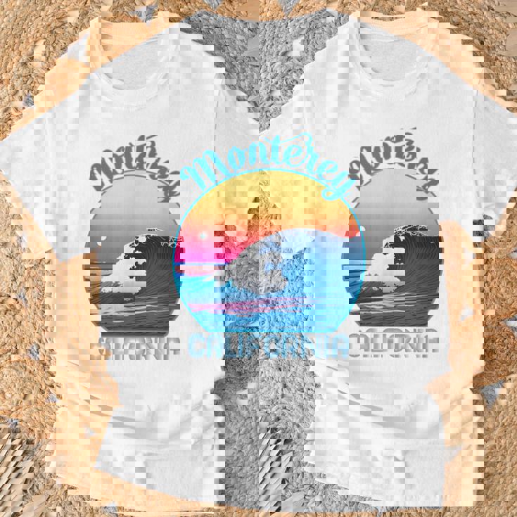 モントレーのお土産衣装 レトロ モントレー Tシャツ 高齢者への贈り物