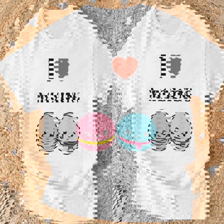 ユーモアマカロン フランスのデザートペストリー マカロンが大好き Tシャツ 高齢者への贈り物