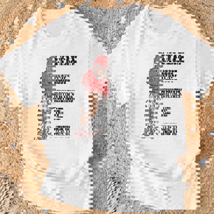 ラインマンのクォーターバックにはアメリカンフットボールにヒーローが必要 Tシャツ 高齢者への贈り物