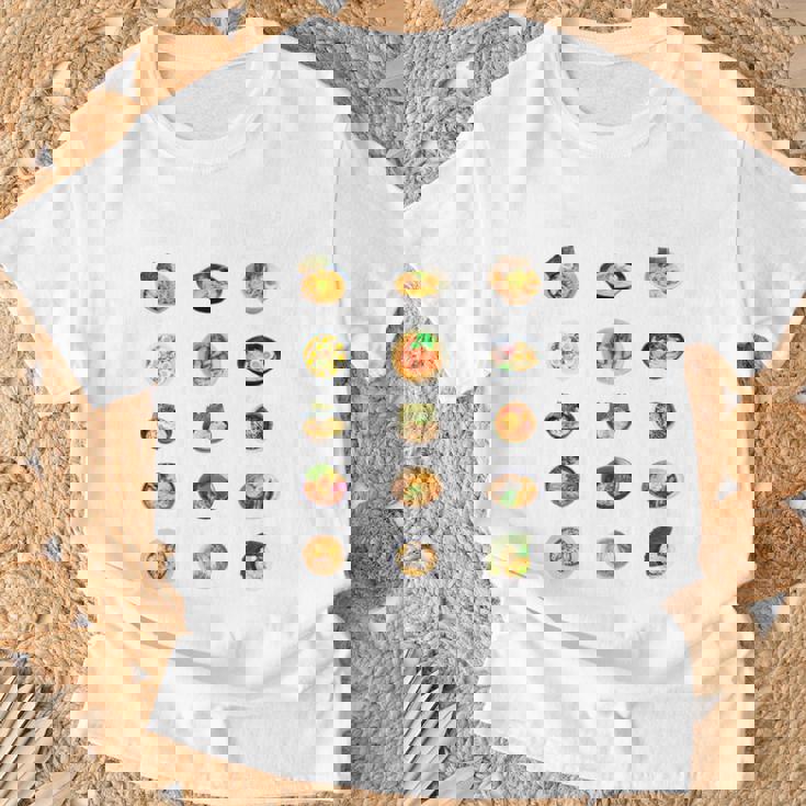 ラーメン 種類 面白いtシャツ 食べ物 麺 文字入り メンズ おもしろ 面白い 服 おもしろグッズ 文字tシャツ ネタ Tシャツ 高齢者への贈り物