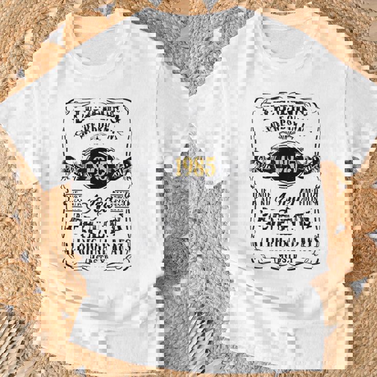 レジェンドは1985年に誕生した37歳の男性の誕生日 Tシャツ 高齢者への贈り物