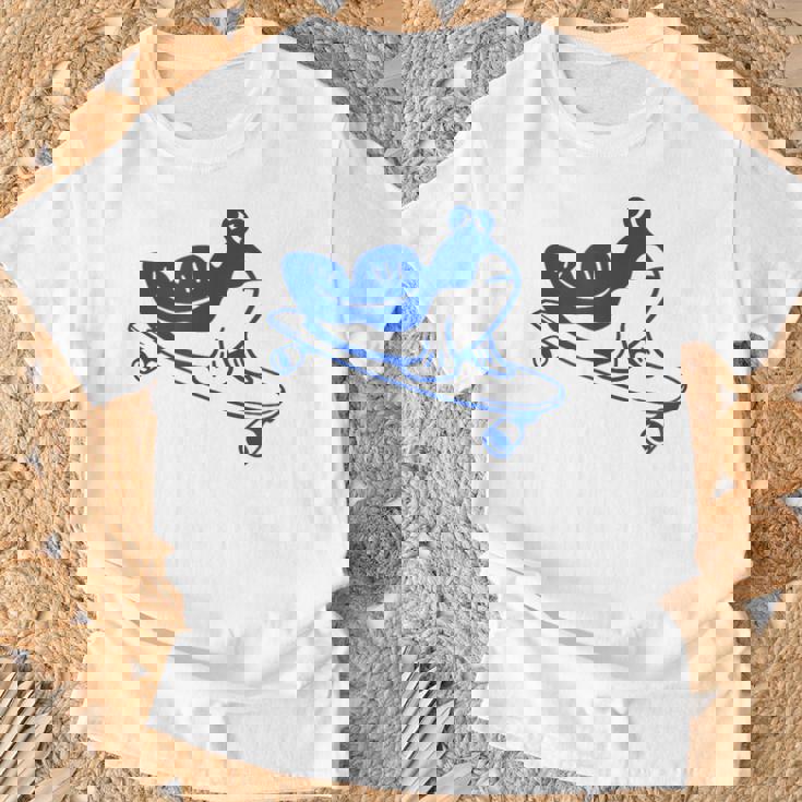 ロングボードライダーのためのミニマルアート。ボード上のマッドスキッパー。 Tシャツ 高齢者への贈り物