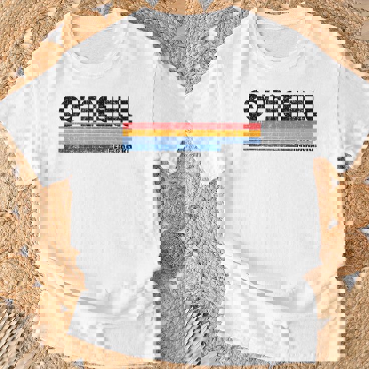 ヴィンテージ 70年代80年代スタイル オニール、ネバ州 Tシャツ 高齢者への贈り物