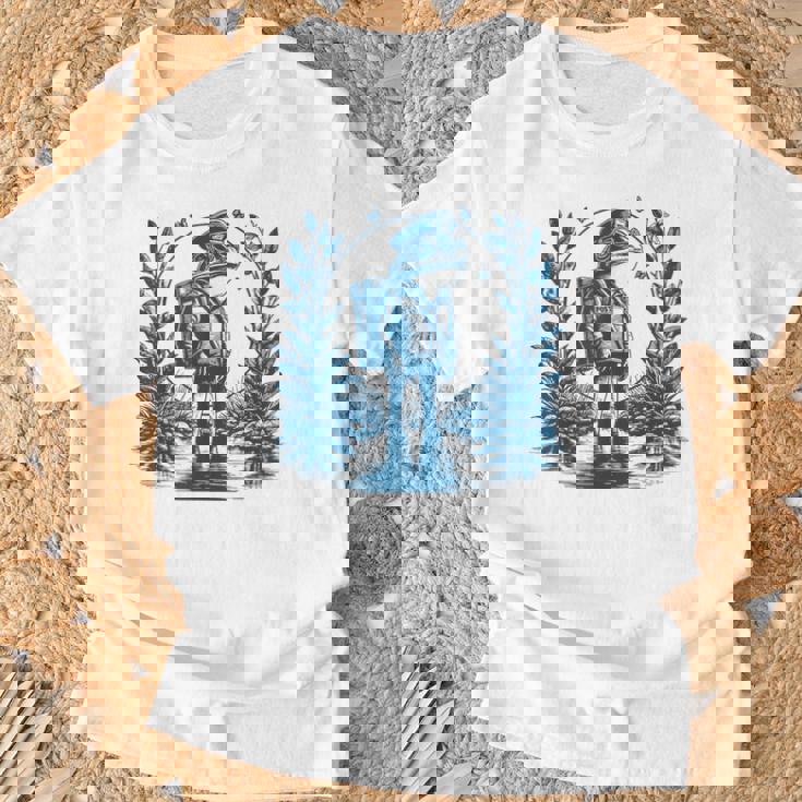 ヴィンテージスタイルの「郵便配達員カエル」 Tシャツ 高齢者への贈り物