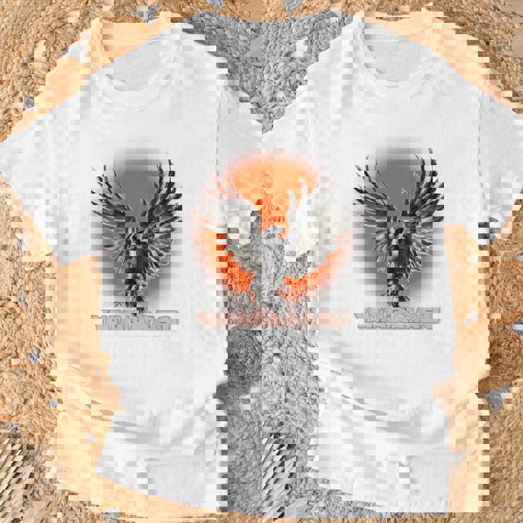 八咫烏 日本神話 霊鳥 化身 太陽 Tシャツ 高齢者への贈り物