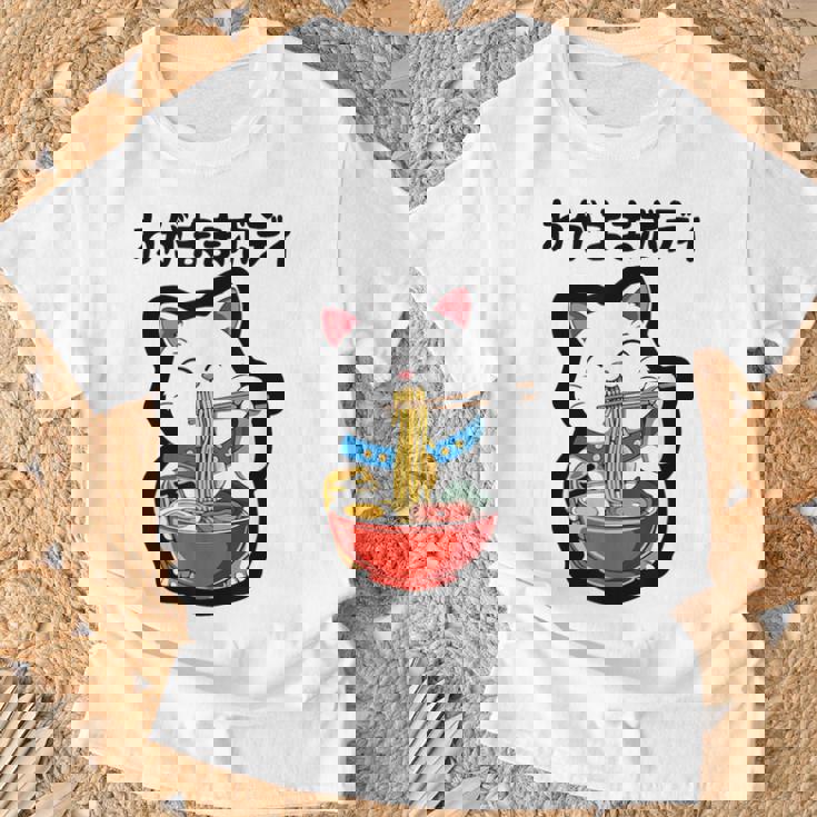 出る杭はぶーたれる 猫 ネタ ことわざ ことわざのもじり ジョーク ギャグ ダジャレ ツッコミ おもしろ Tシャツ 高齢者への贈り物