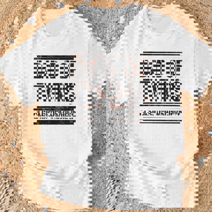 双子の父 父の日 双子のお父さん おもしろい 双子の父 Tシャツ 高齢者への贈り物