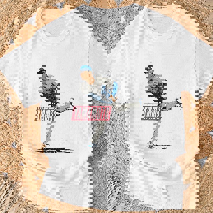 山本由伸 Tシャツ 高齢者への贈り物