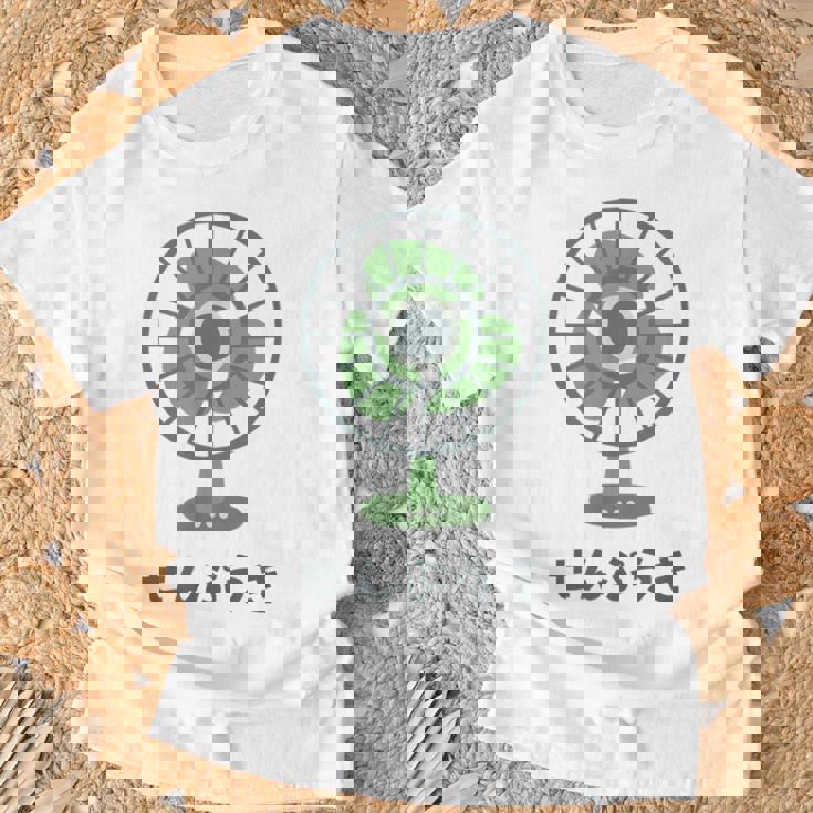 扇風機 昭和 レトロ ファン 昭和家電 昭和風 イラスト シンプル おもしろ かわいい Tシャツ 高齢者への贈り物