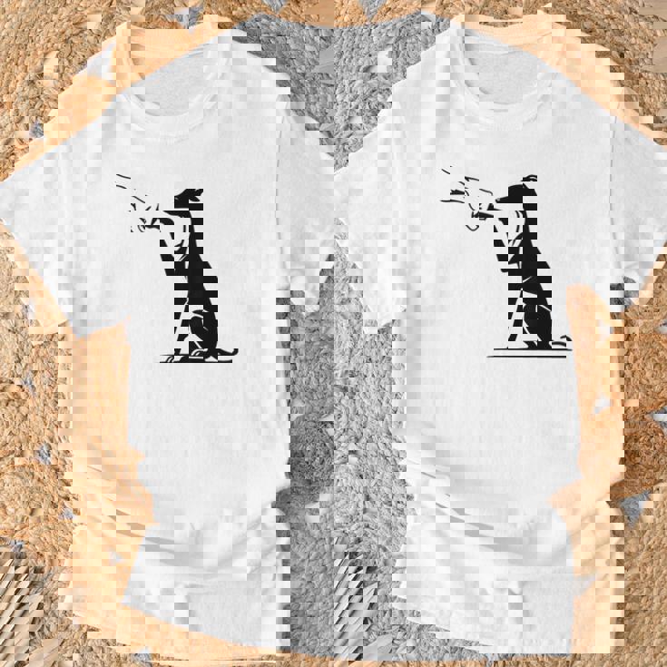 手を持つかわいいウィペット、ウィペットのママ Tシャツ 高齢者への贈り物