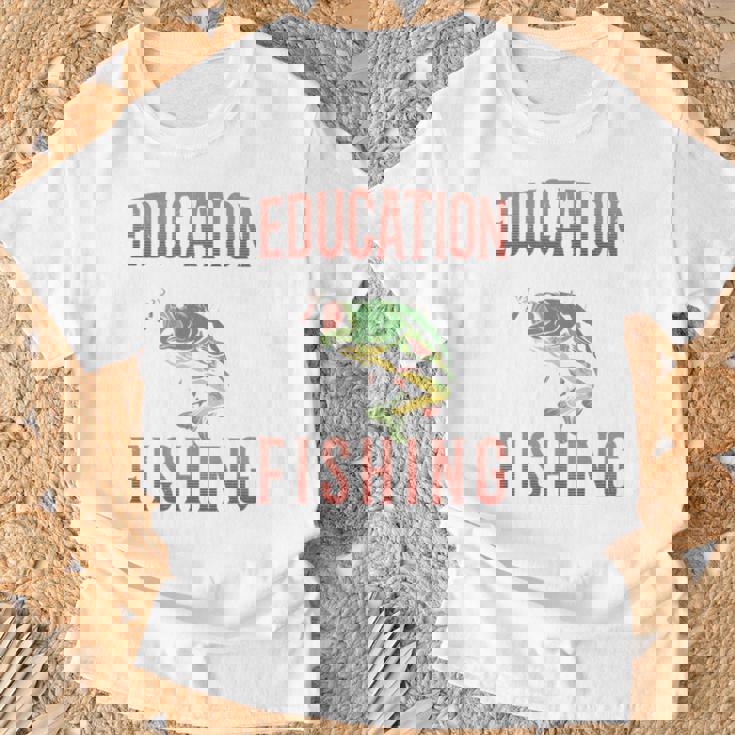 教育は重要ですが、釣りは重要です 面白い 長袖tシャツ Tシャツ 高齢者への贈り物