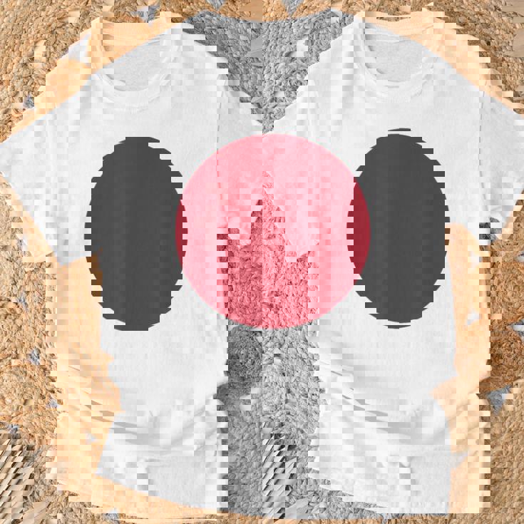 日の丸 日本の国旗 日章旗 日本国 にほん にっぽん かっこいい Tシャツ 高齢者への贈り物