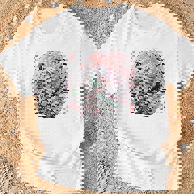 日本 浮世絵 京都 祇園甲部 五花街 桜 舞妓 着物 バックプリント Tシャツ 高齢者への贈り物