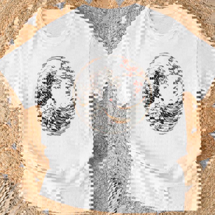 日本 神奈川 波 津波 浮世絵 日本美術 Tシャツ 高齢者への贈り物