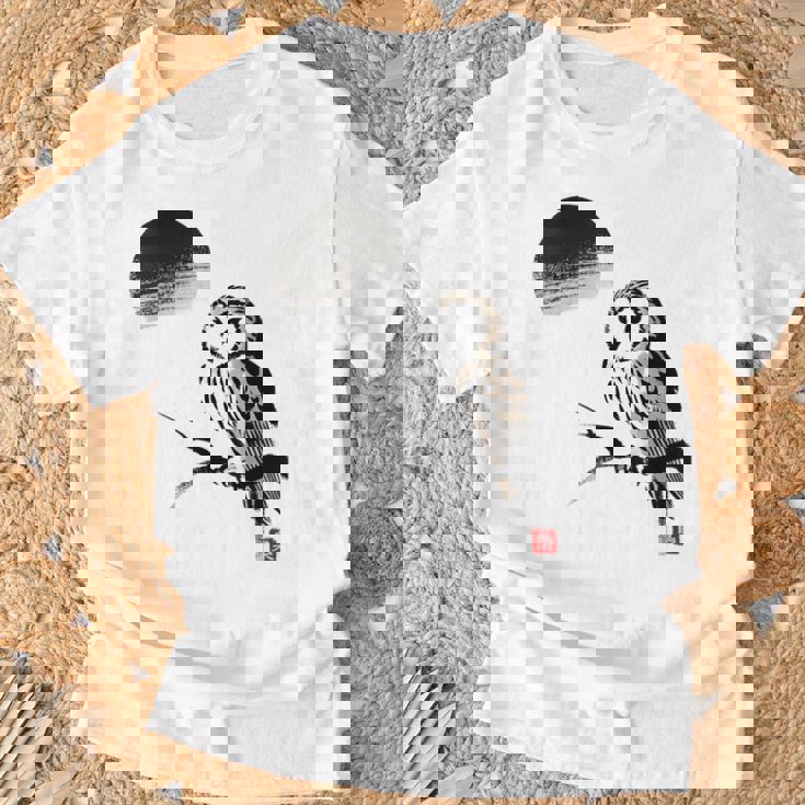 日本製 墨絵 ふくろう アート 墨筆 絵 漢字 知恵 – 日本文化デザイン Tシャツ 高齢者への贈り物