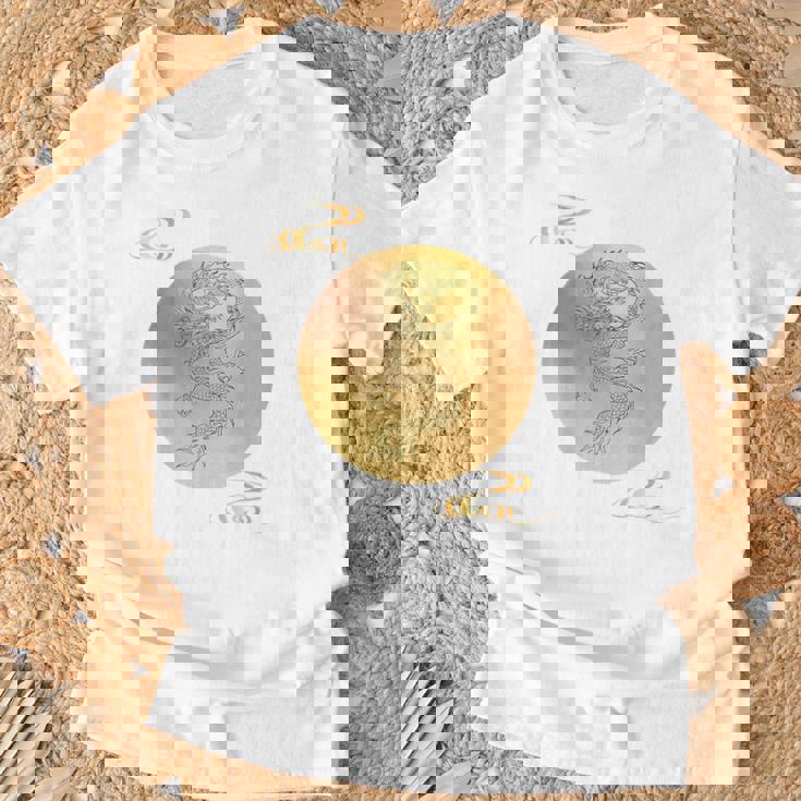 月と龍 満月 龍 Tシャツ 高齢者への贈り物