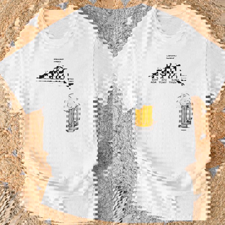 月曜日金曜日 スティックマン ビールウィークジャンプ エネルギー 皮肉 Tシャツ 高齢者への贈り物