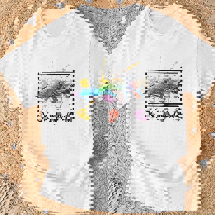 沖縄 ホエールシャークペイント スプラッター かわいい沖縄お土産 Tシャツ 高齢者への贈り物