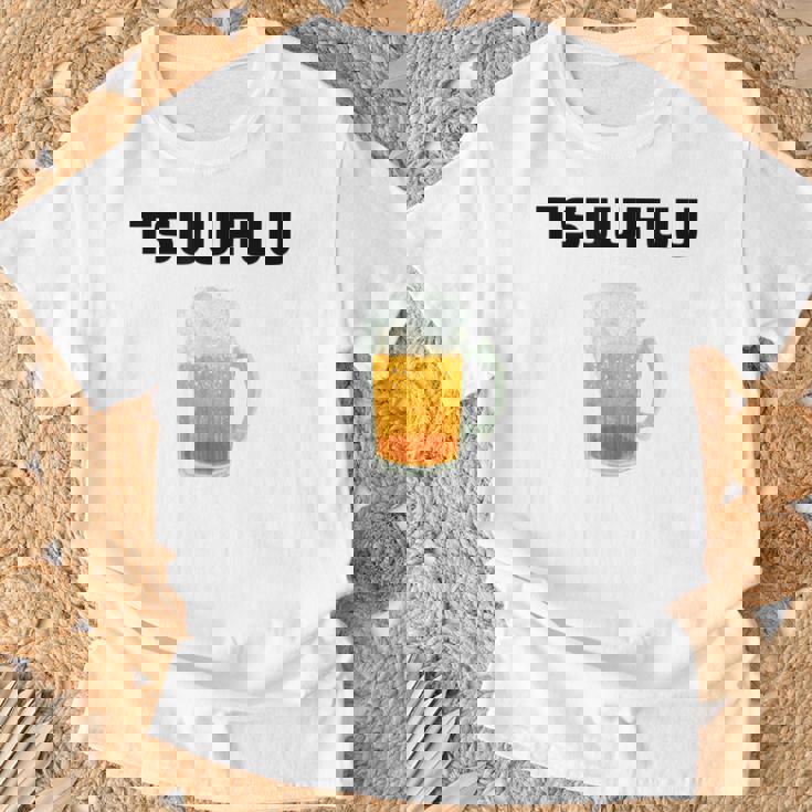 痛風 ビール 自虐 デブ ウケる ギフト ロゴ 面白 ジョーク おもしろ ネタ オリジナル 白 Tシャツ 高齢者への贈り物