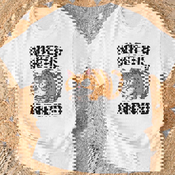 皮肉な猫好き 面白い 内向的 反社会的 不機嫌そうなキティ Tシャツ 高齢者への贈り物