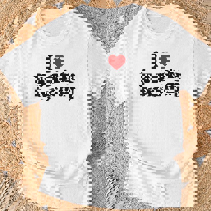 私は男の子を泣かせるのが大好き、男の子を泣かせるのは心 Tシャツ 高齢者への贈り物