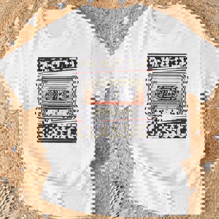 私は老けていない 私はクラシック 面白いレトロ テクニック Tシャツ 高齢者への贈り物