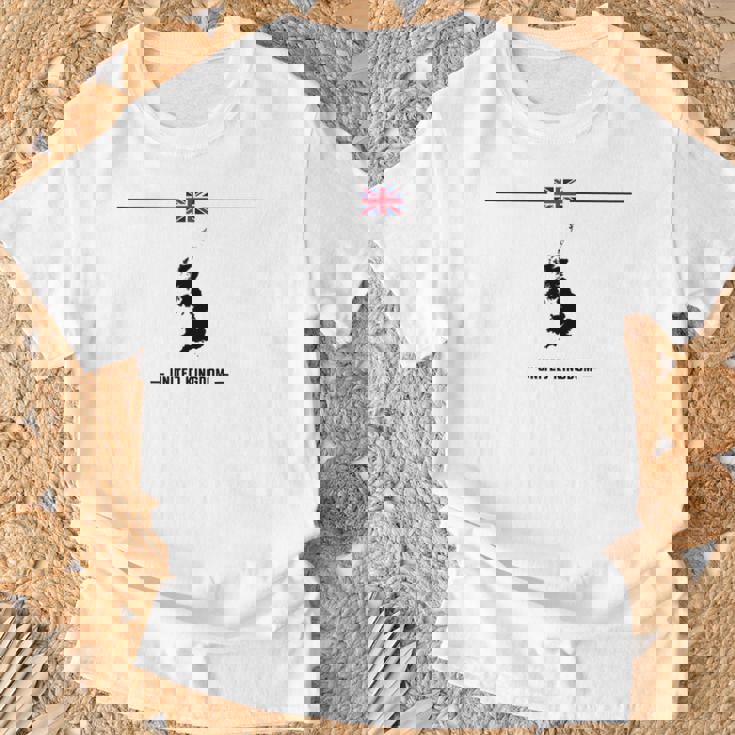 英国の国旗と地図と国の名前 イギリス Tシャツ 高齢者への贈り物