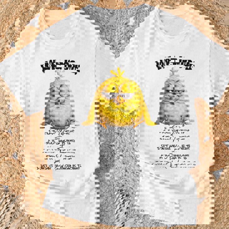 面白いチキンムード、I'm Too Old For This 鳥好きのデザイン。 Tシャツ 高齢者への贈り物