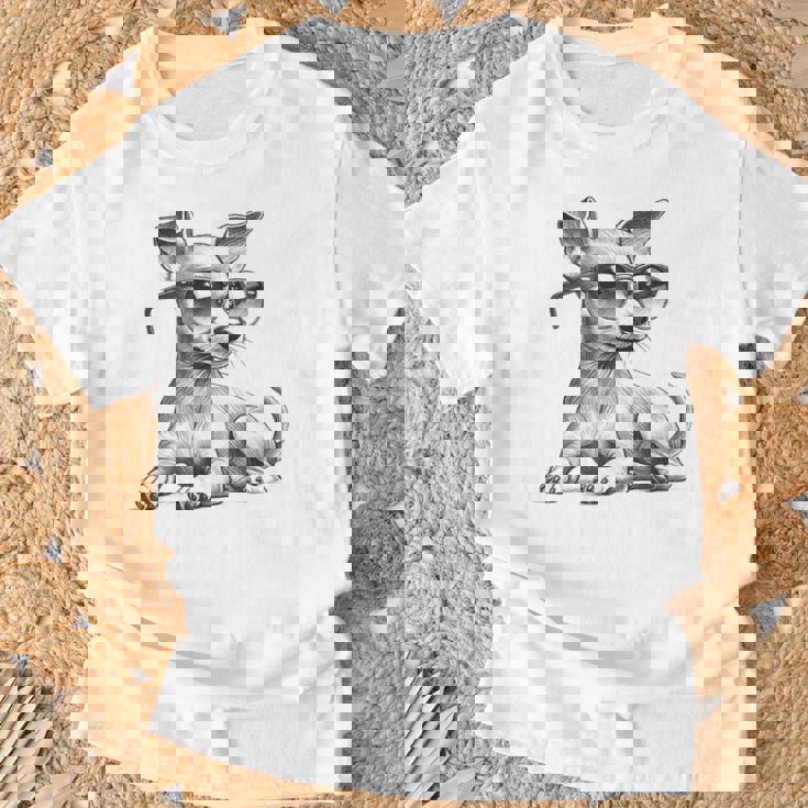 面白いミニチュアピンシャードッグミニピンサングラスデザイン。 Tシャツ 高齢者への贈り物