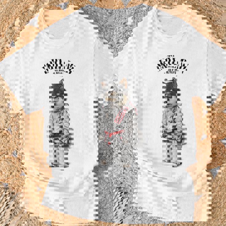 黒柴犬 柔道空手マスター 白柔道師 Tシャツ 高齢者への贈り物