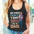 はじめての父の日2025年 赤ちゃんの誇り高きパパを持つお父さんとして タンクトップ