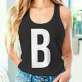 アルファベットアルファベットモノグラムイニシャル。 タンクトップ
