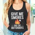 キャンプ&ハイカー向け、スモーズアンドザアウトドアデザインを与えてください タンクトップ