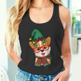 メリークリスマス かわいいオタクウェールズコーギー エルフの帽子とスカーフ付き タンクトップ