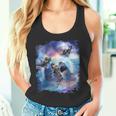 レインボーギャラクシー 宇宙に乗るサメに乗る猫 タンクトップ