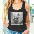 怖いアライグマのセルフィーとビッグフット&面白いサスカッチ。 タンクトップ