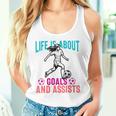 Life's About Goals And Assists サッカー 面白いサッカー選手 タンクトップ