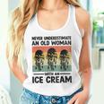 アイスクリームを持った老婆を決して過小評価しない タンクトップ