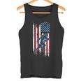アメリカン フットボール選手 アメリカ国旗 スポーツ ファン 2024 シーズン タンクトップ