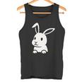 ウサギの穴から出てトラブルに巻き込まれる タンクトップ