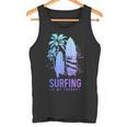 サーフィンセラピー ヴィンテージ サーフボード ヤシの木 ビーチサーファー タンクトップ